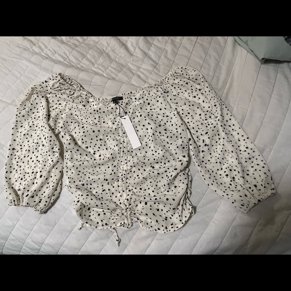 Off shoulder crop top